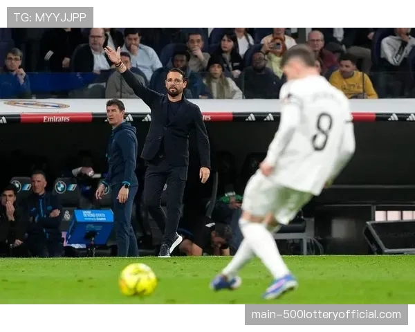 阿拉维斯1-1赫塔菲，两队合计射门32次，但射正率均未超过30%